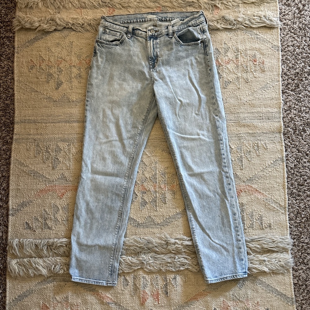 Light Wash Boyfriend Jeans